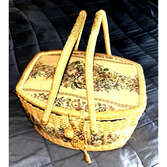 Vintage Wicker Crewel Floral Tapestry Sewing Basket Pin Cushion - Plus Extras - Picture 1 of 6